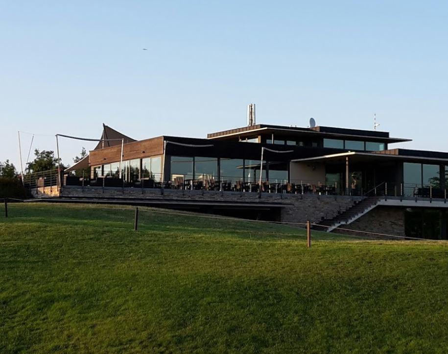 Albatross Golf Resort