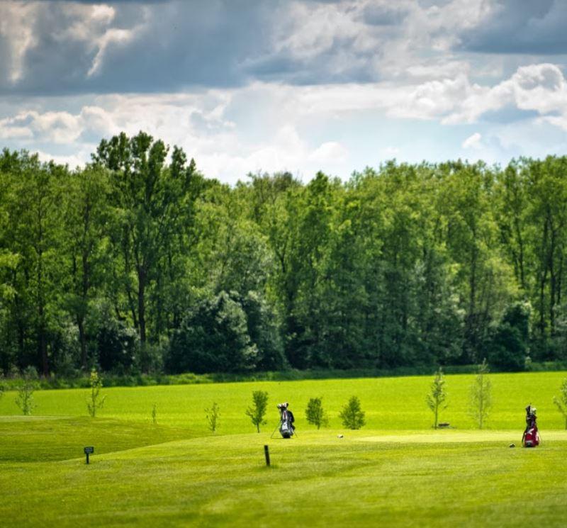 Park Golf Club a Restaurace Hradec Krlov